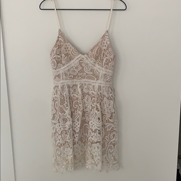 Kendall + Kylie Lace Cream Dress - Picture 2 of 5